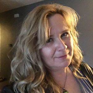 Meet your Posher, Dee